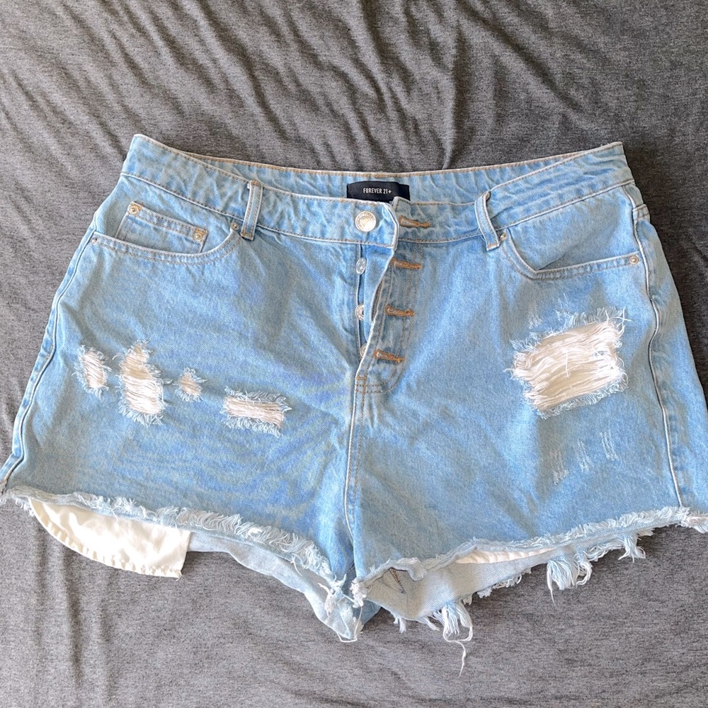 Forever21+ distressed denim shorts Size 14